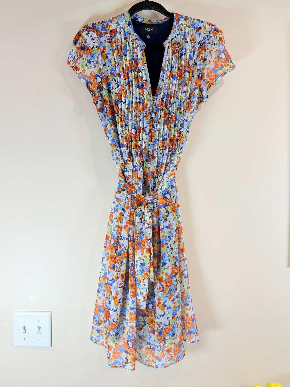 🔥NWOT MSK Floral Tie-Waist Orange & Blue Pleated Dress Size 6🔥